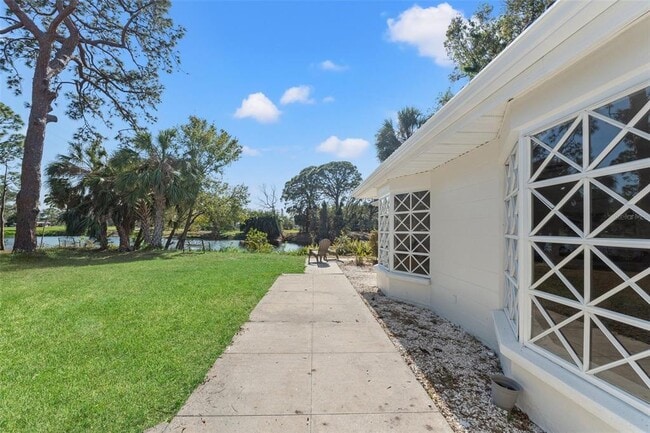 Building Photo - 2506 Madrid Way S