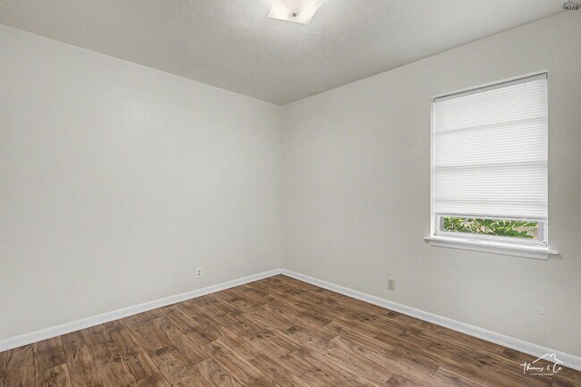 Building Photo - 2310 Reilly Rd