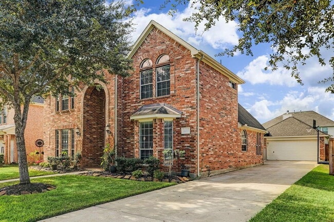 Building Photo - Kinnerton Street, Pearland, TX 77584 - 4 B...