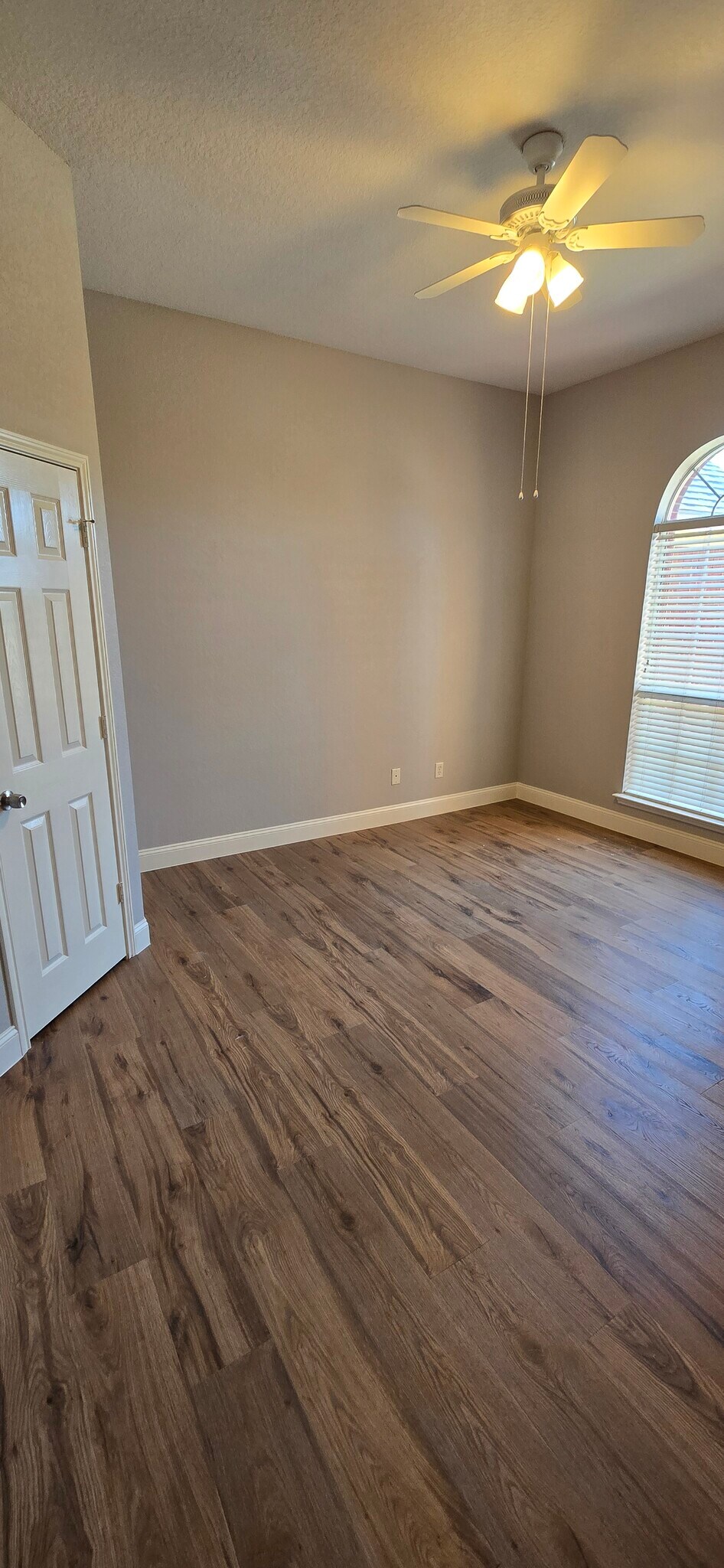 Building Photo - 10309 Fawn Meadow Ct