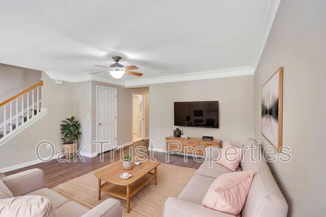 Building Photo - 2284 Kings Gate Ln