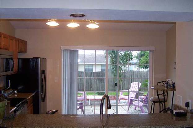 Building Photo - 5148 Coddington St