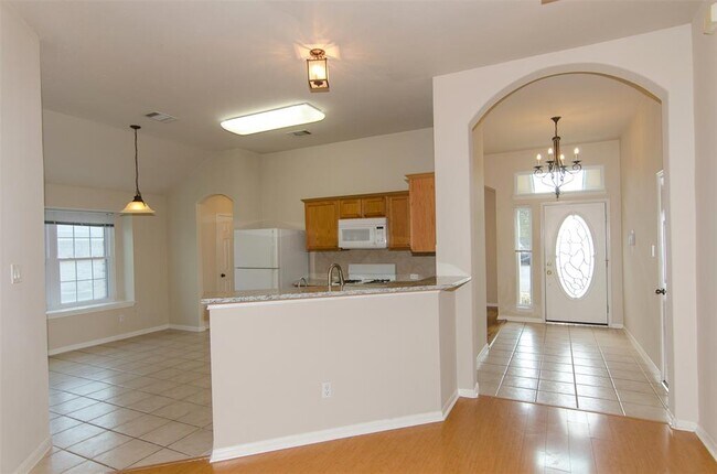 Building Photo - 1006 Promenade Ct