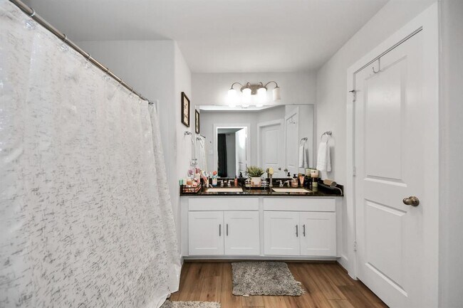 Building Photo - 7014 Cedar Breeze Ct