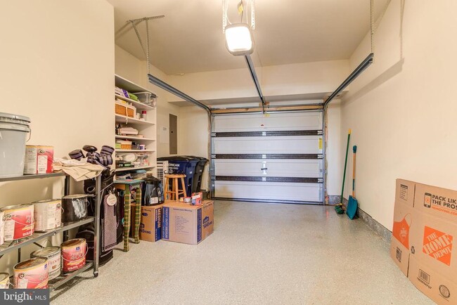 Building Photo - 44752 Tiverton Sq