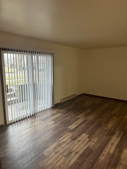 Building Photo - 4551 Governors Dr