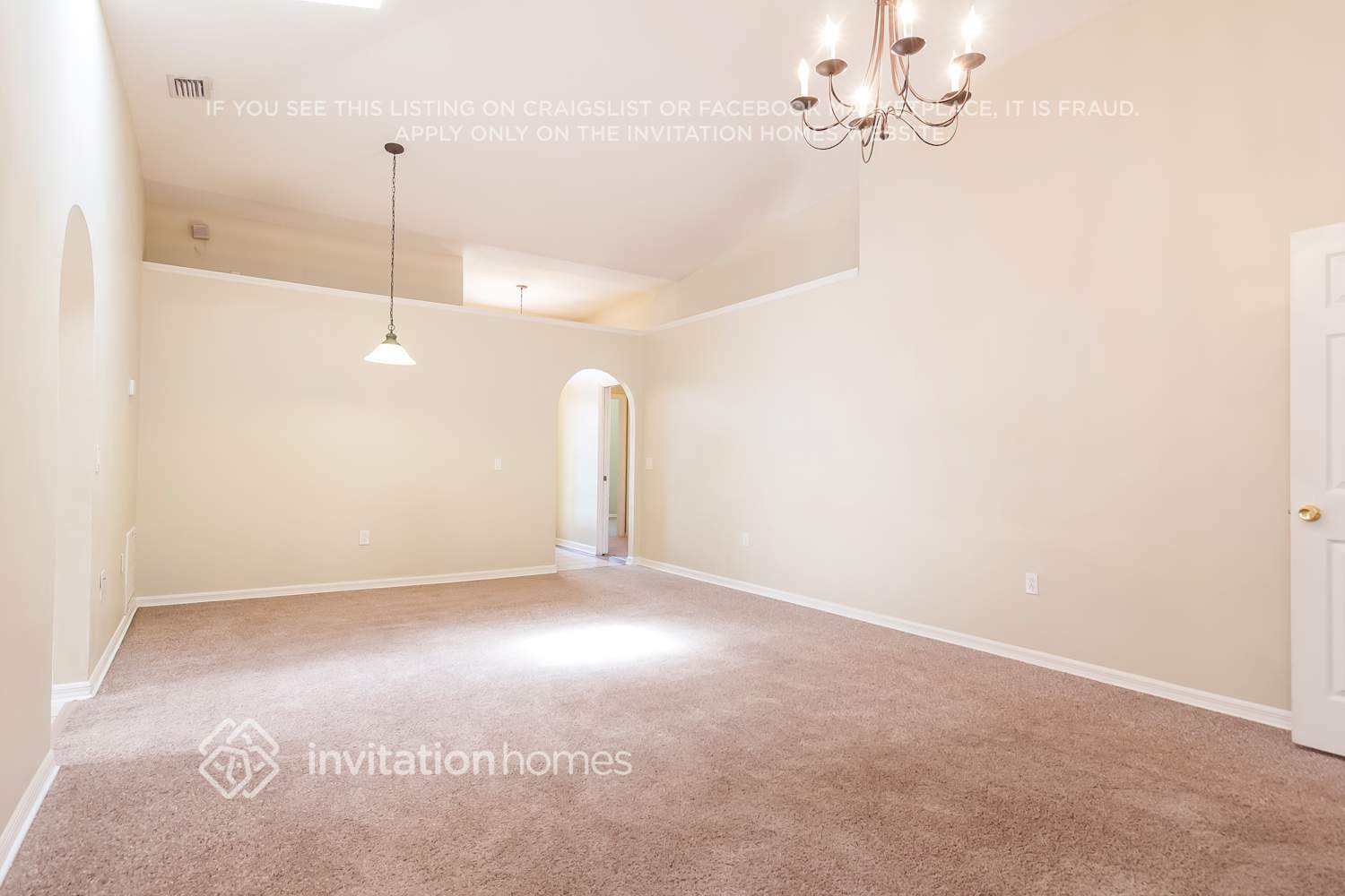 Building Photo - 839 Delfino Pl