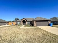 Building Photo - 583 Sunset Dr