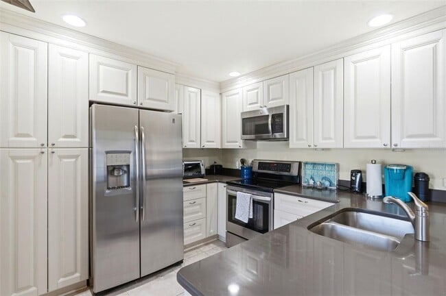 Building Photo - 5191 Salmon Dr SE