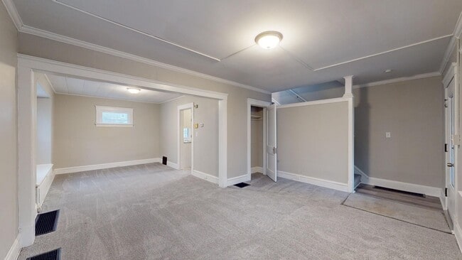 Building Photo - Brooklyn Centre neighborhood - 3  bedroom/...
