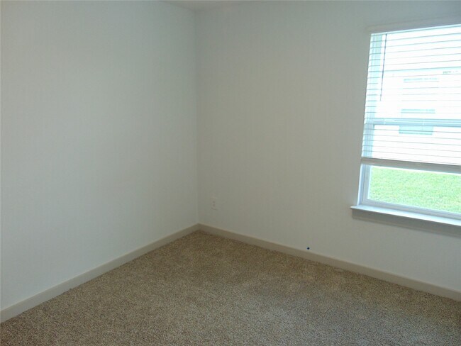Building Photo - 6918 Morales Way