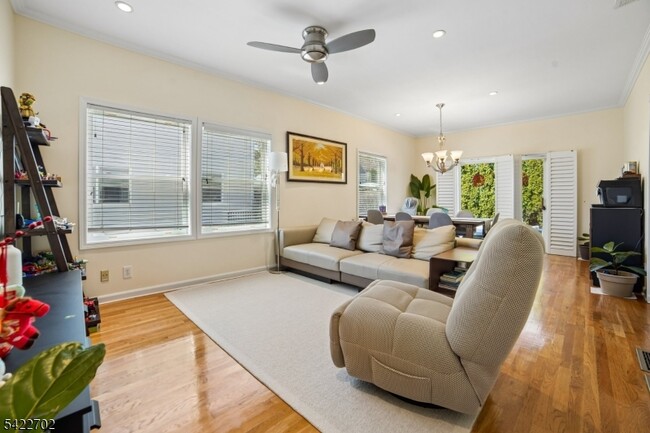 Building Photo - 21 Grove St