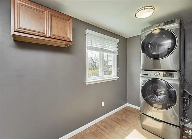 Building Photo - Coming Soon St Peters Area