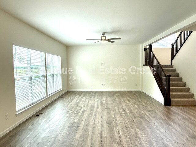 Building Photo - 713 Crested Pt Dr