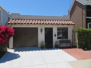 Building Photo - 2 plus bed, 1.5 bath, close to Seabright b...