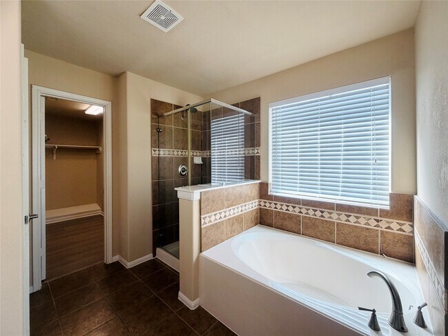 Building Photo - 246 Golden Grain Dr