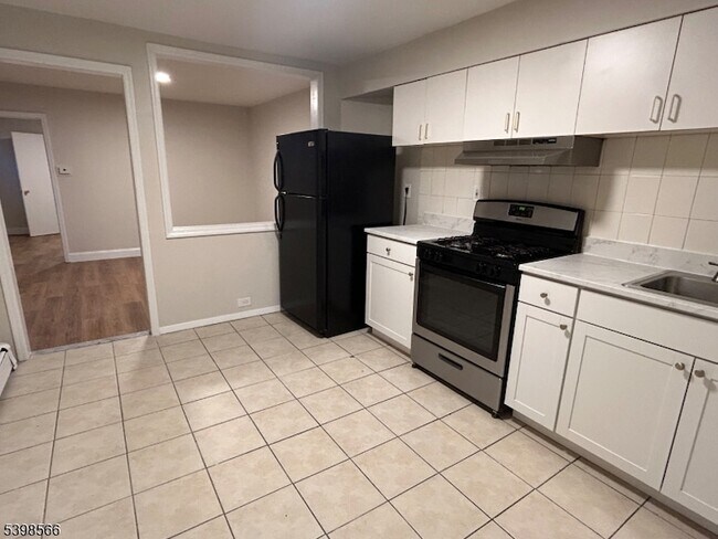 Building Photo - 68 Cottage Pl