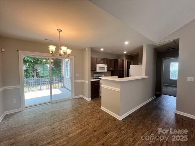 Building Photo - 209 Indian Paint Brush Dr