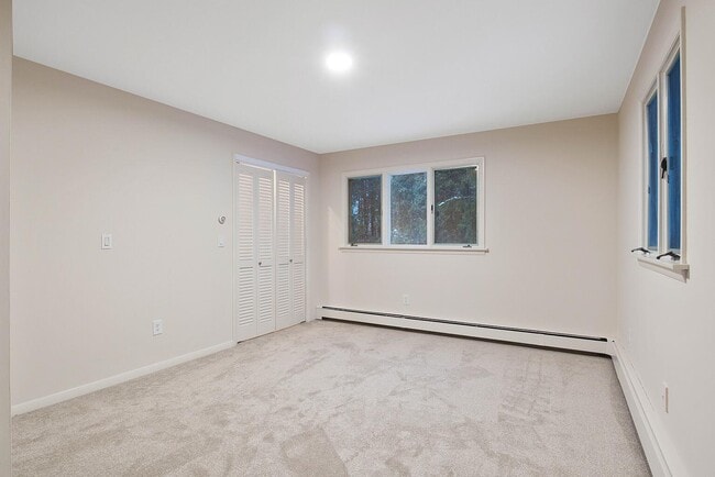 Building Photo - 4489 Pompey Center Rd