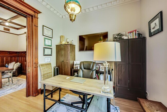 Building Photo - 2052 N Orleans St