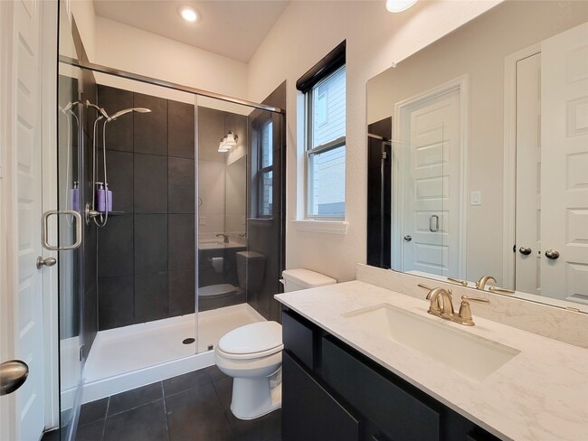 Building Photo - 13806 Friarstone Pointe Dr