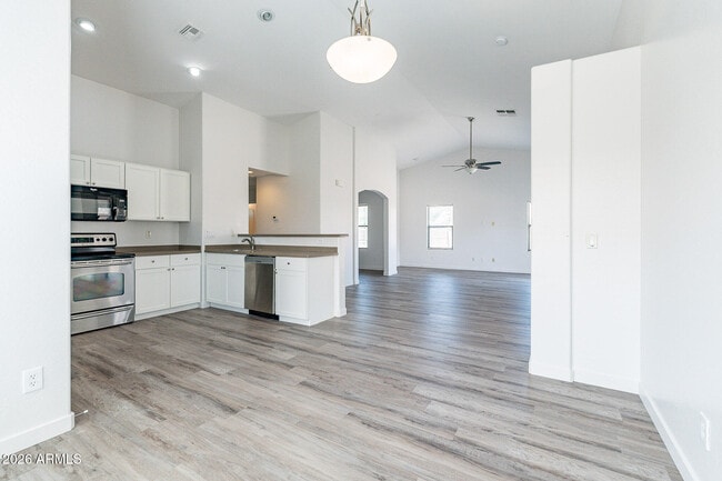 Building Photo - 24866 W Huntington Dr
