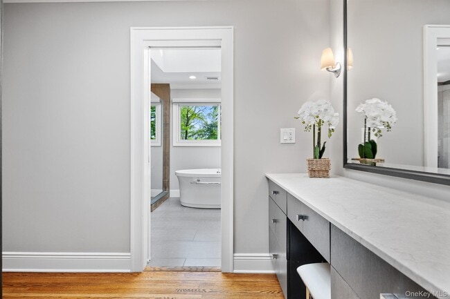 Building Photo - 4 Mohican Trail