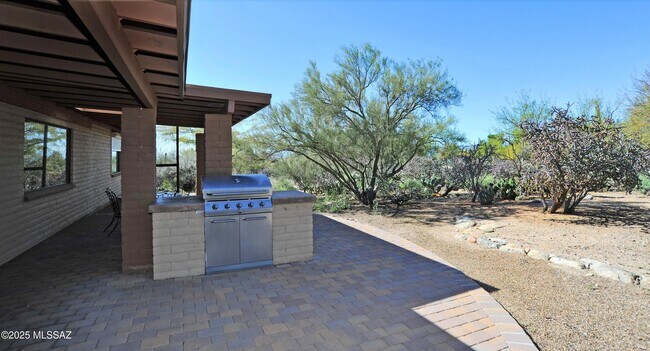 Building Photo - 6515 N Burro Creek Pl