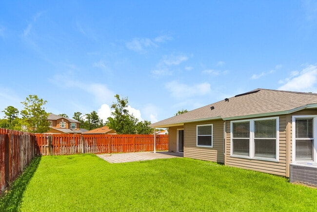 Building Photo - 1926 Old Moss Ln