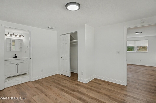 Building Photo - 1503 Broome St