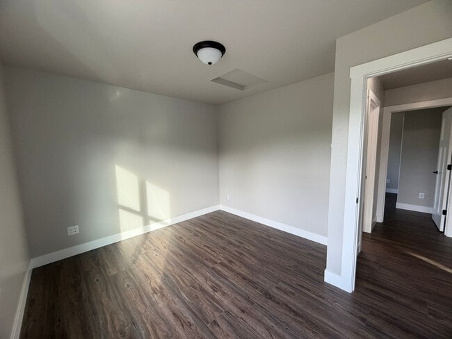 Building Photo - 119 Saddle Loop