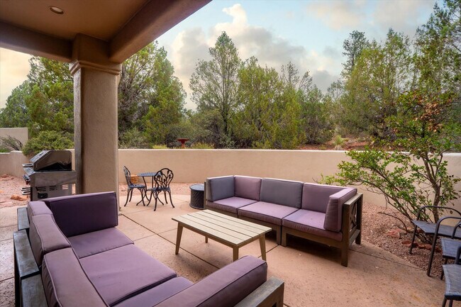 Building Photo - 36 W Dove Wing Dr