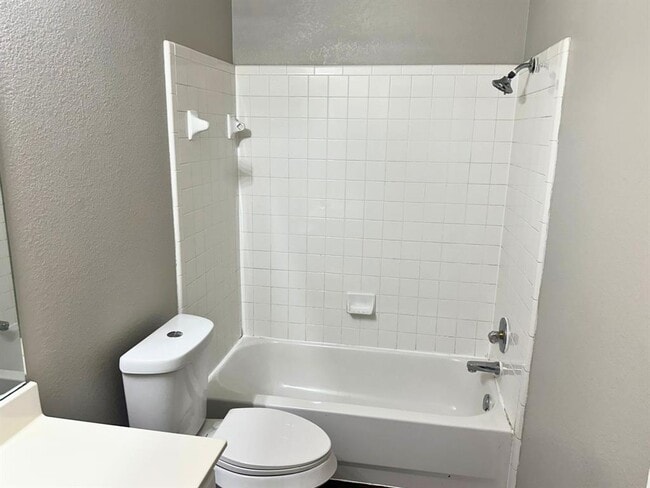 Building Photo - 1503 Cedar Park Dr