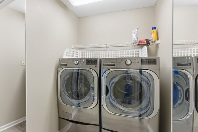 Building Photo - 10012 Double Tree Rd