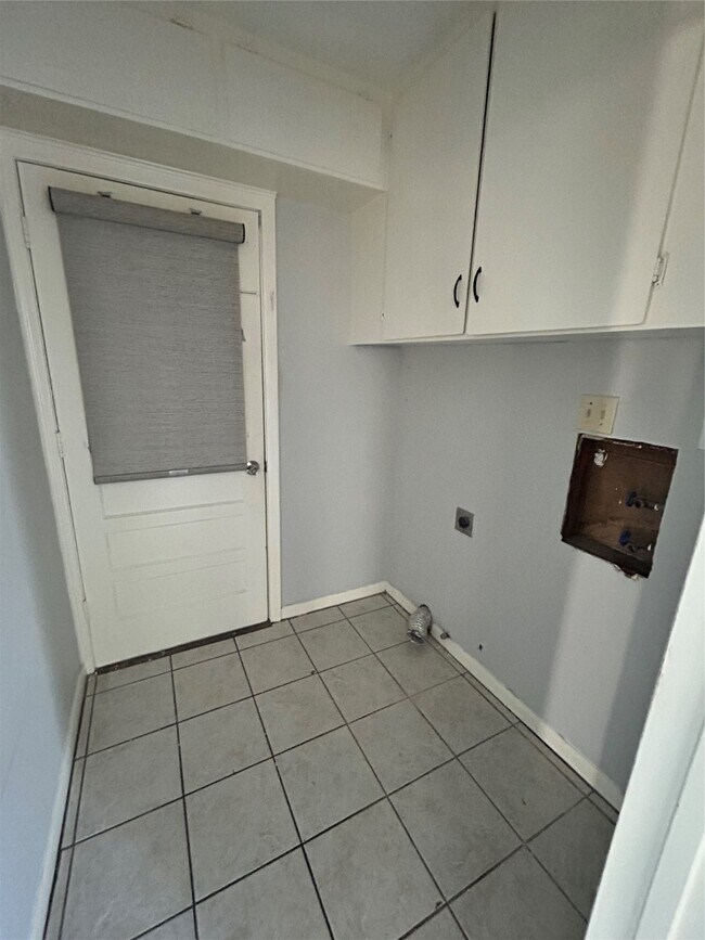 Building Photo - 2122 Purdue St