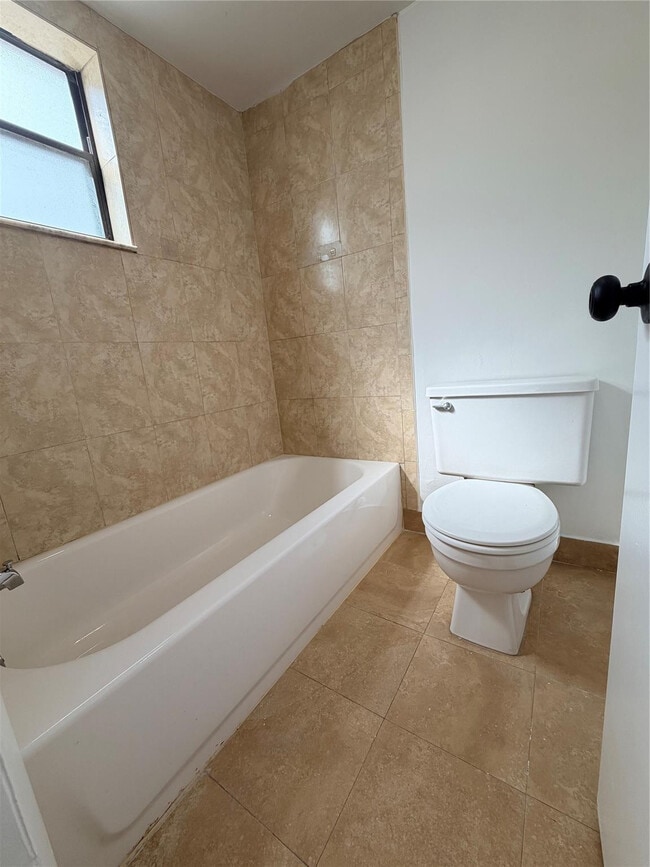 Building Photo - 3100 N Pine Island Rd