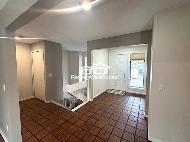 Building Photo - 2800 Hunter Dr