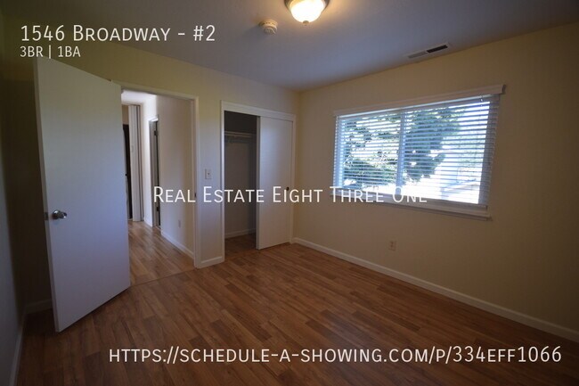 Building Photo - 1546 Broadway-#2
