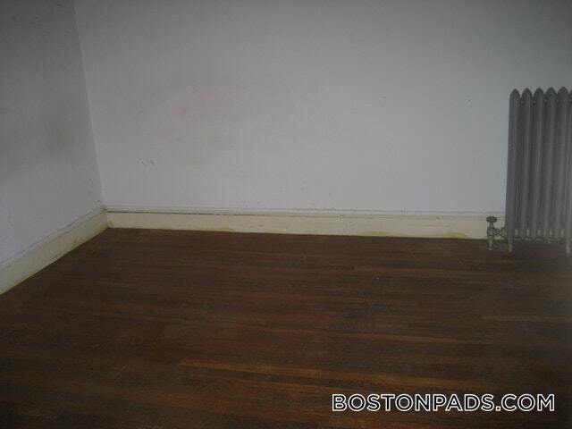 Building Photo - 137 Park Dr