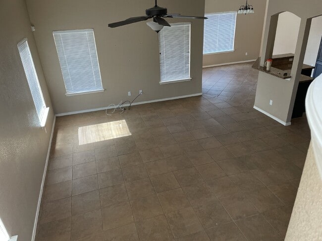 Building Photo - 12960 Cozy Cove Ave