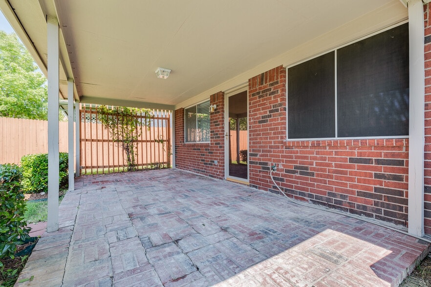 Patio - 2508 Concina Way