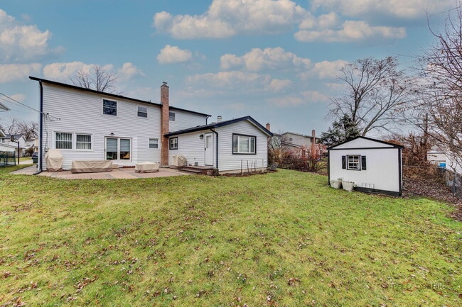 Building Photo - 1805 W Willow Ln