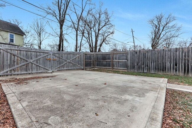 Building Photo - 2107 Cleveland Ave