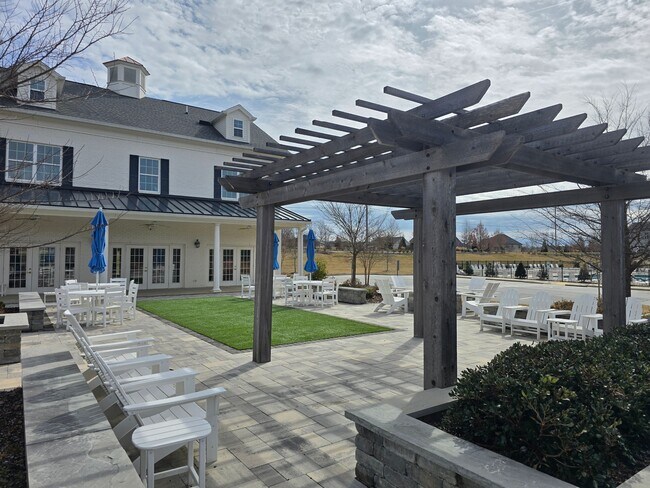 Building Photo - 1816 Pheasant Trce Cir