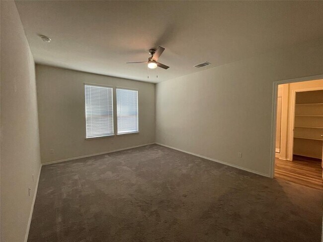 Building Photo - 1801 T H Johnson Dr