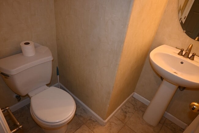 Building Photo - 7515 Sheldon Rd