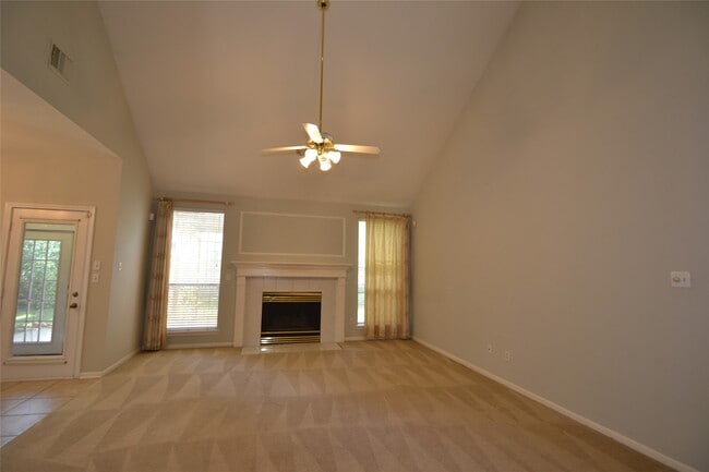 Building Photo - 15307 Amesbury Ln