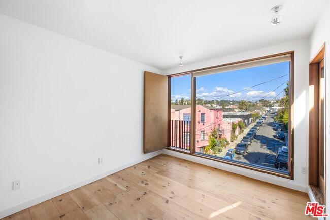 Building Photo - 1416 Fairbanks Pl