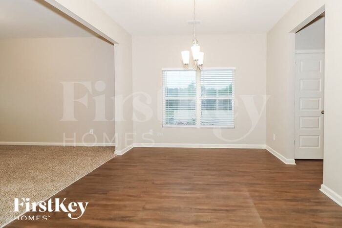 Building Photo - 1425 Cragston Dr