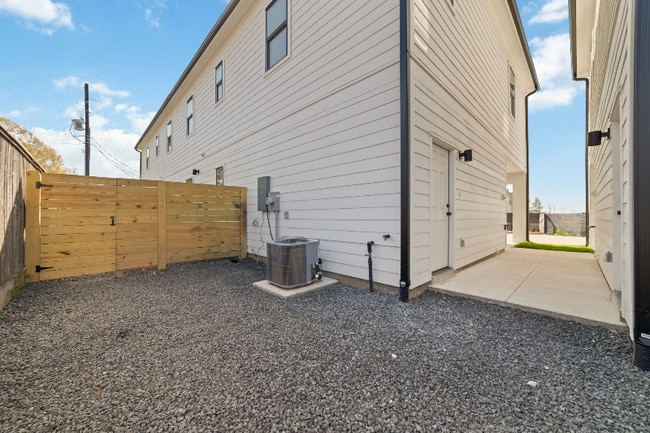 Building Photo - 22206 Dutch Oven Dr